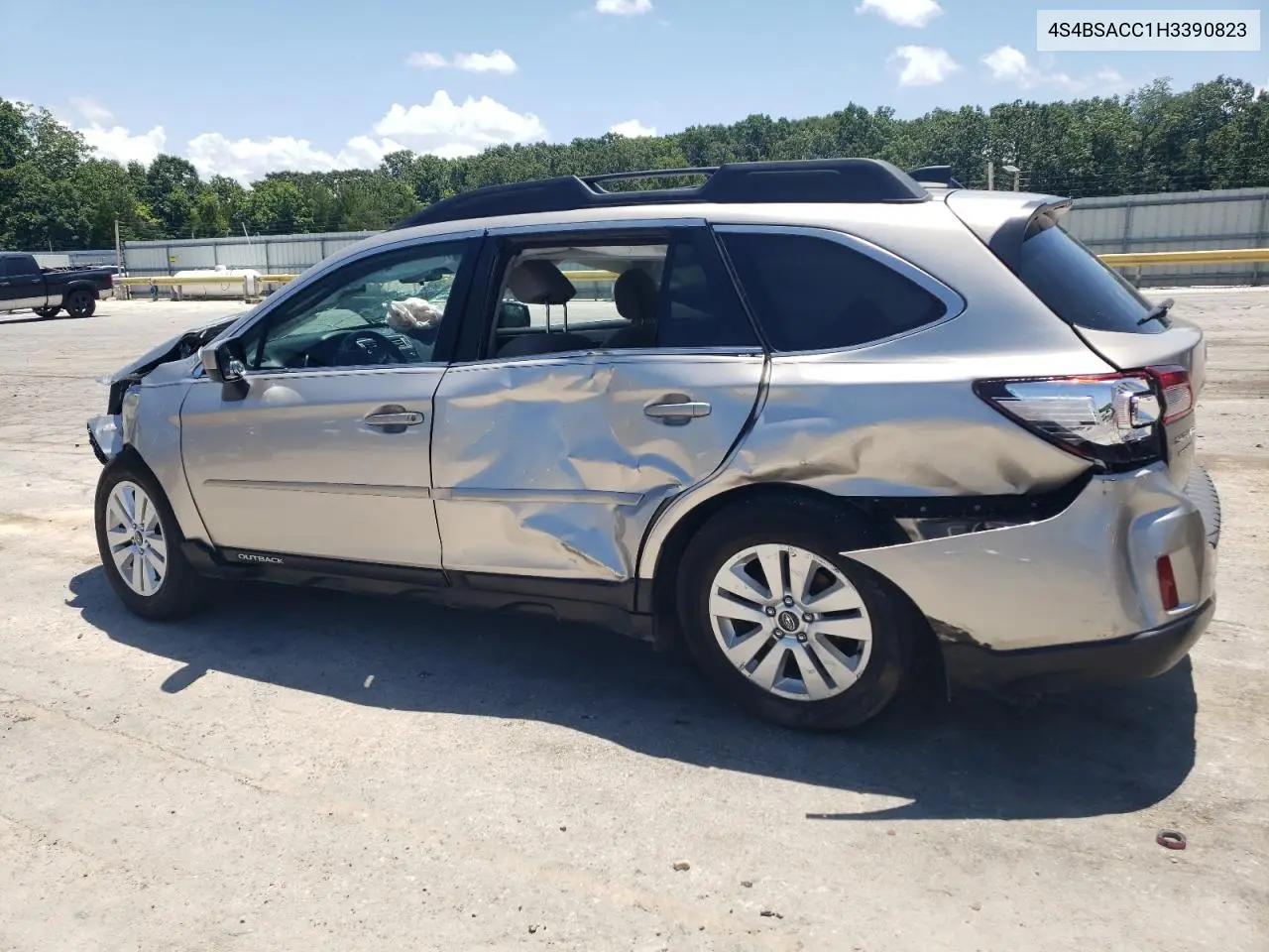 2017 Subaru Outback 2.5I Premium VIN: 4S4BSACC1H3390823 Lot: 61776095