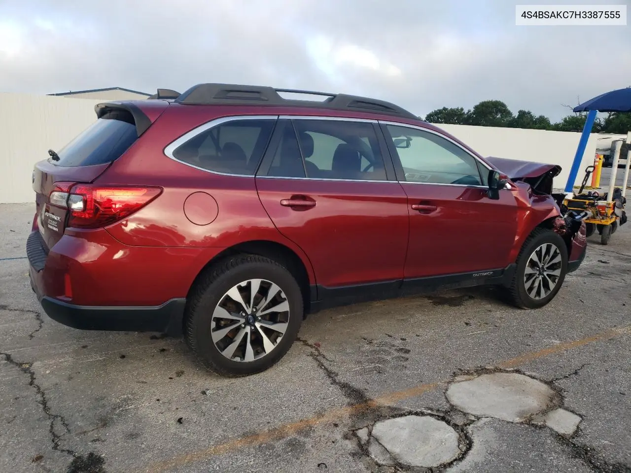 4S4BSAKC7H3387555 2017 Subaru Outback 2.5I Limited