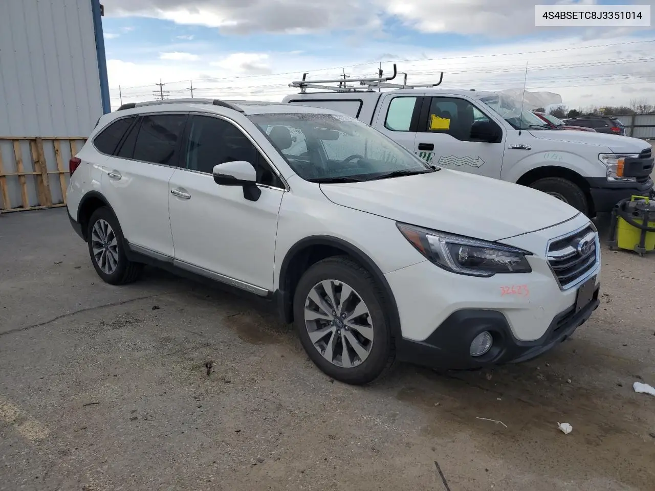 2018 Subaru Outback Touring VIN: 4S4BSETC8J3351014 Lot: 49159165