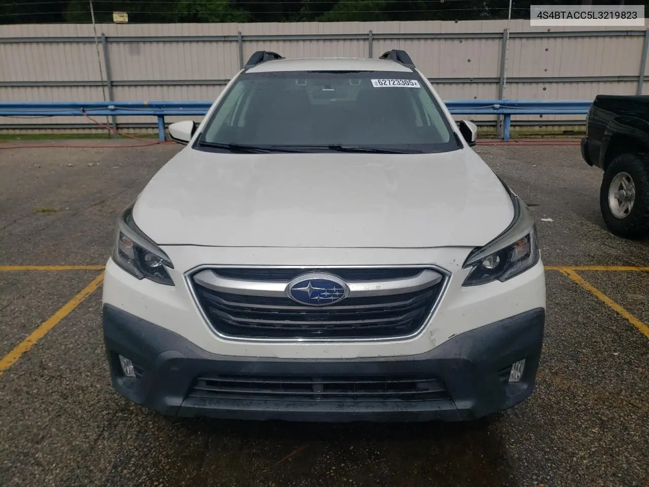 2020 Subaru Outback Premium VIN: 4S4BTACC5L3219823 Lot: 62723305