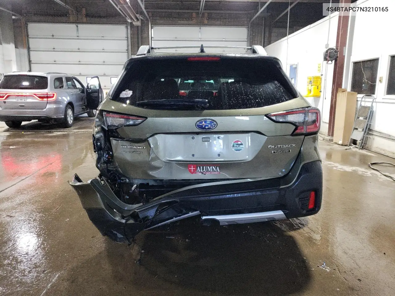 2022 Subaru Outback Touring VIN: 4S4BTAPC7N3210165 Lot: 56468405