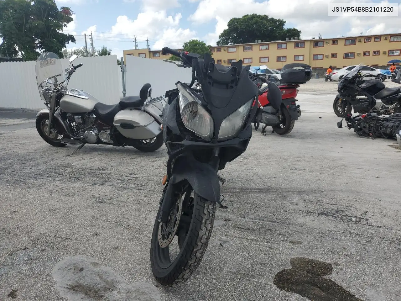 2011 Suzuki Dl650 A VIN: JS1VP54B8B2101220 Lot: 64114425