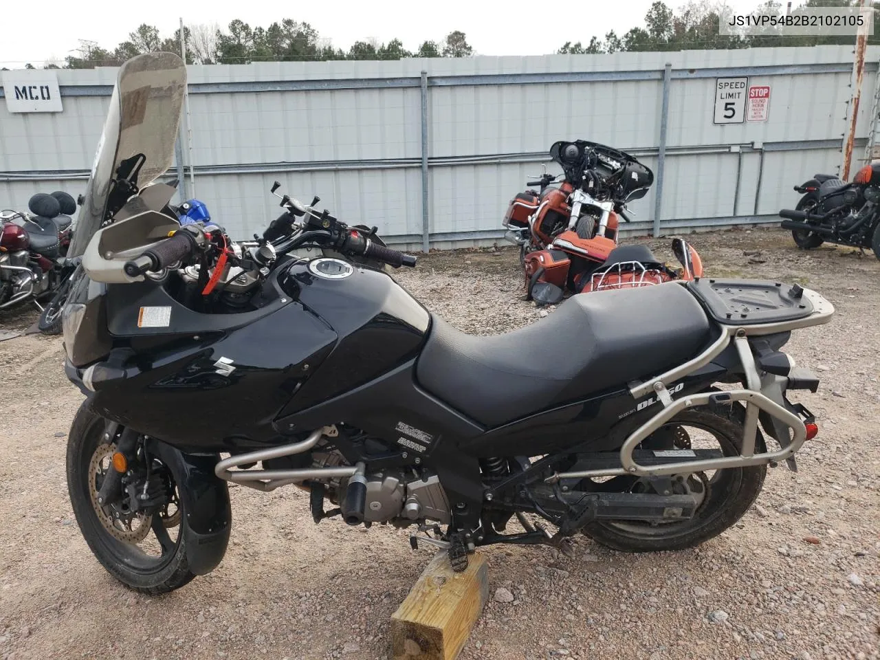 2011 Suzuki Dl650 A VIN: JS1VP54B2B2102105 Lot: 84055374