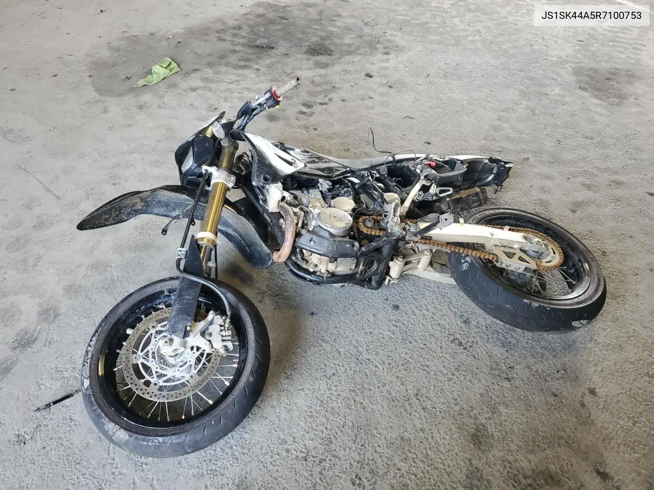 2024 Suzuki Dr-Z400 Sm VIN: JS1SK44A5R7100753 Lot: 52739305