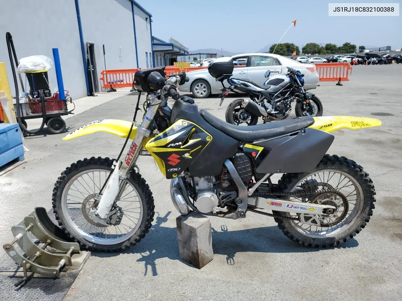 2003 Suzuki Rm250 VIN: JS1RJ18C832100388 Lot: 62723045