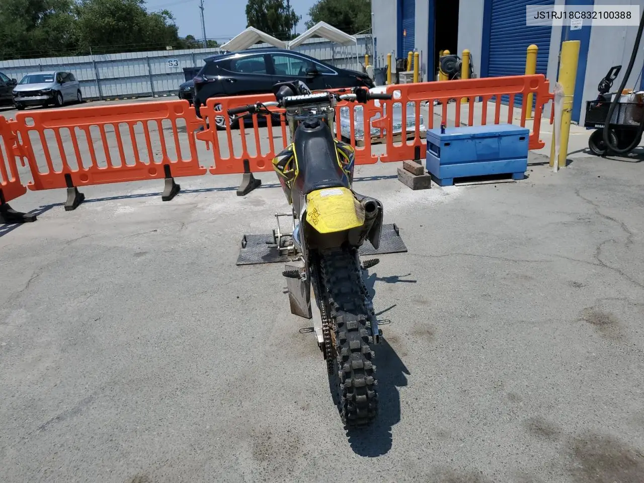 2003 Suzuki Rm250 VIN: JS1RJ18C832100388 Lot: 62723045