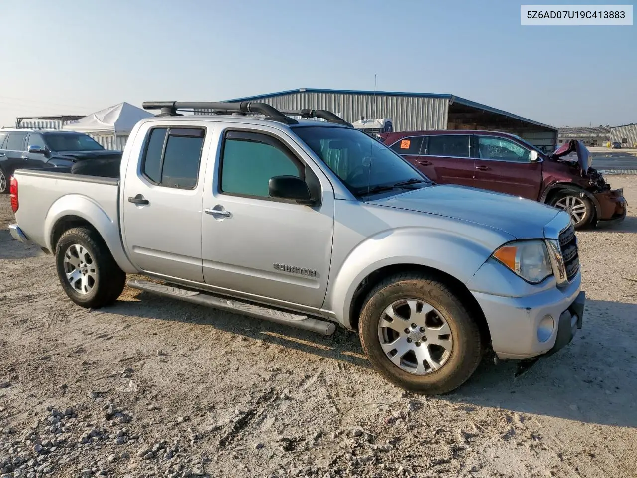 2009 Suzuki Equator Base VIN: 5Z6AD07U19C413883 Lot: 59415765