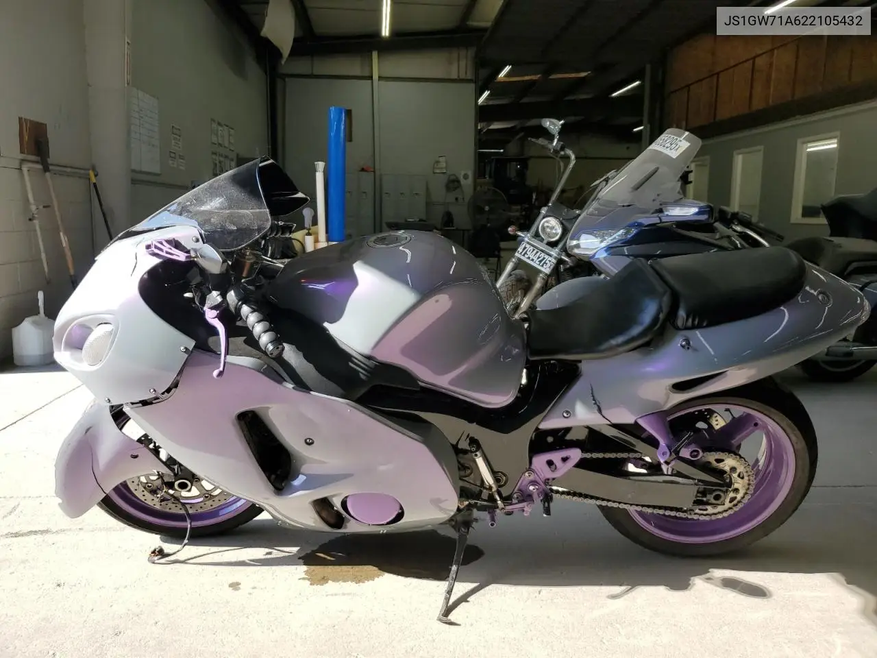 2002 Suzuki Gsx1300 R VIN: JS1GW71A622105432 Lot: 55630275