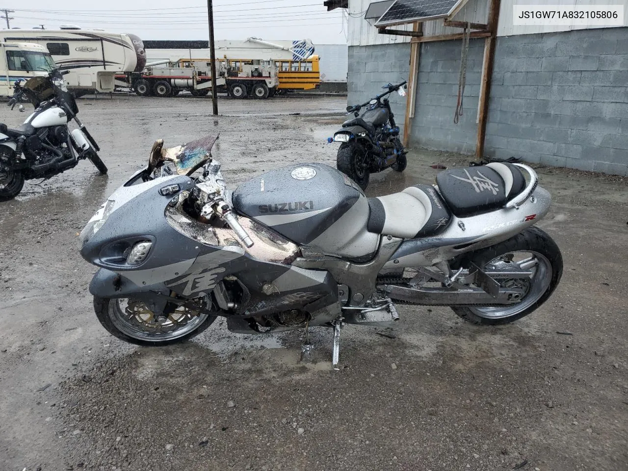 2003 Suzuki Gsx1300 R VIN: JS1GW71A832105806 Lot: 72747594
