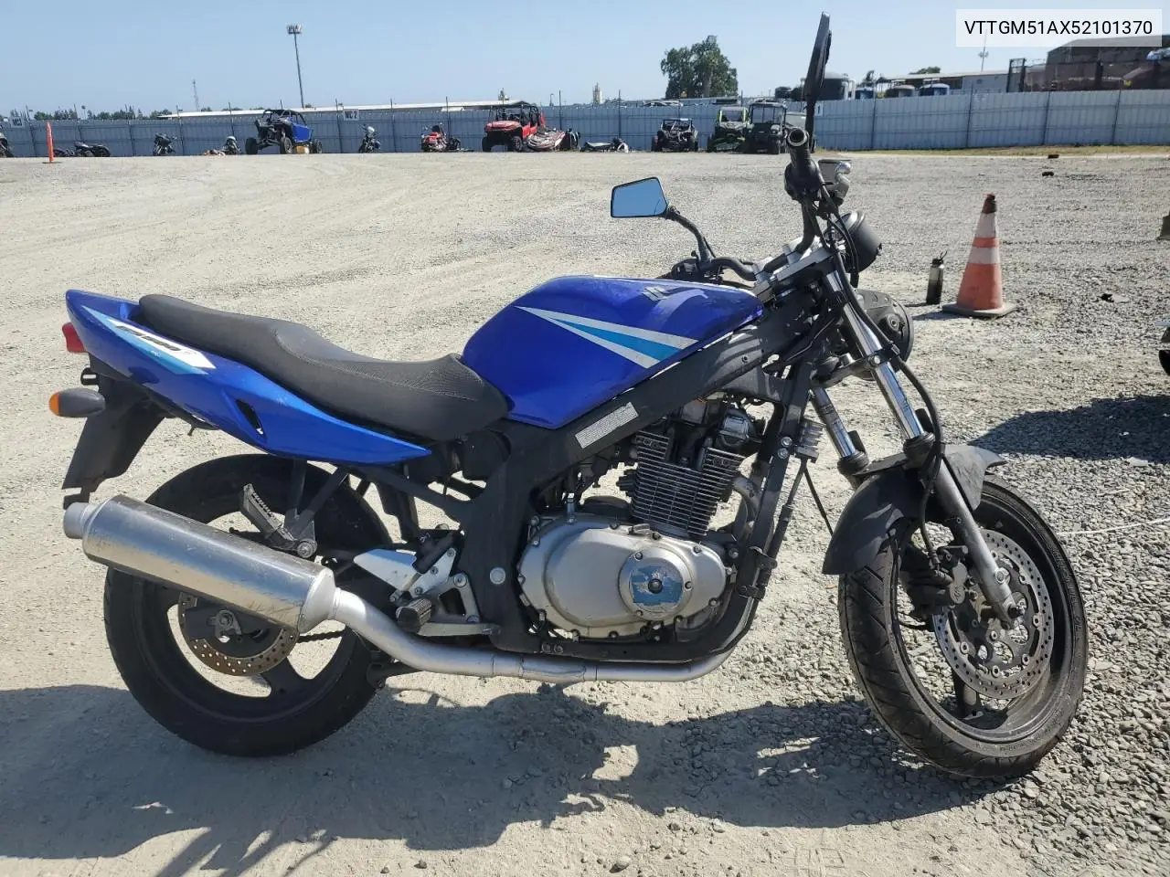 2005 Suzuki Gs500 Fk VIN: VTTGM51AX52101370 Lot: 54409875