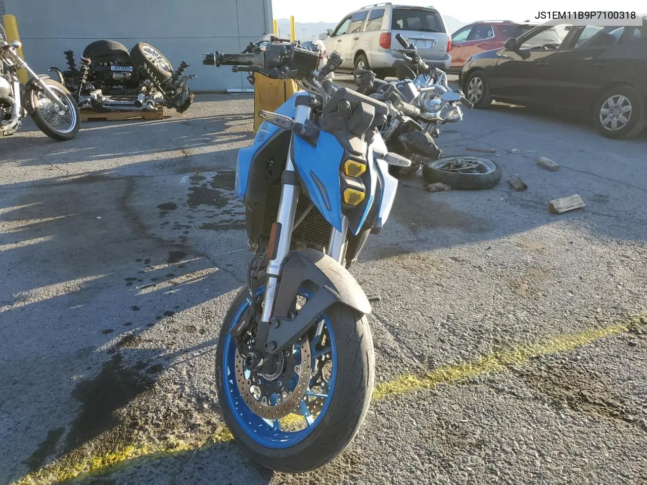 2023 Suzuki Gsx800 R VIN: JS1EM11B9P7100318 Lot: 58089205