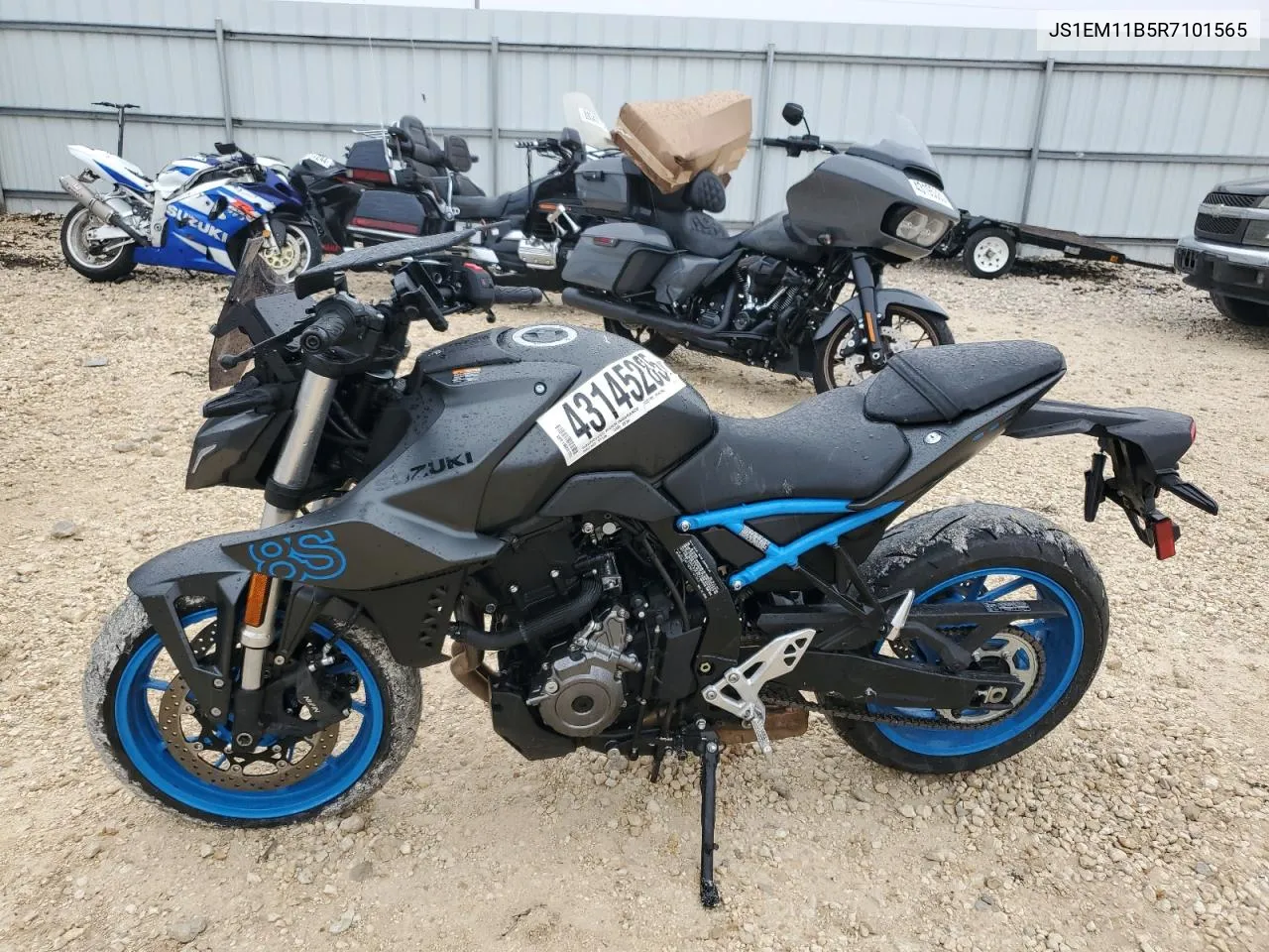 2024 Suzuki Gsx800 R VIN: JS1EM11B5R7101565 Lot: 43145285