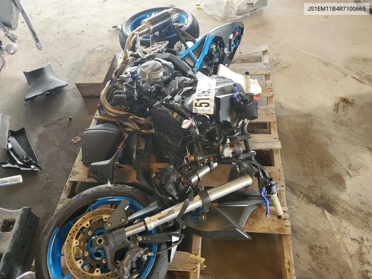2024 Suzuki Gsx800 R VIN: JS1EM11B4R7100665 Lot: 51499755