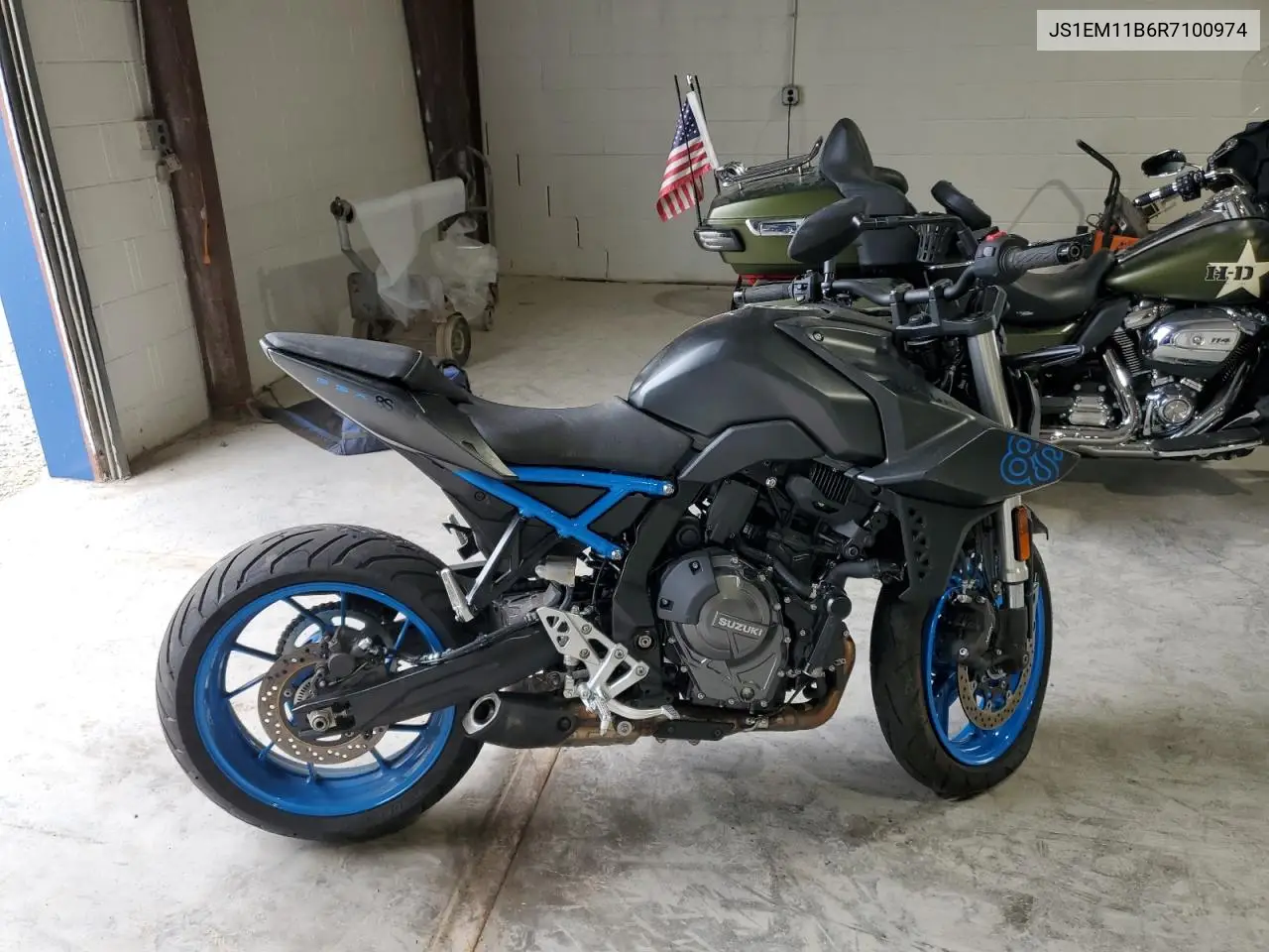 2024 Suzuki Gsx800 R VIN: JS1EM11B6R7100974 Lot: 61831535