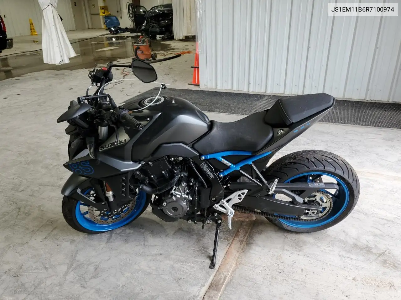 2024 Suzuki Gsx800 R VIN: JS1EM11B6R7100974 Lot: 61831535