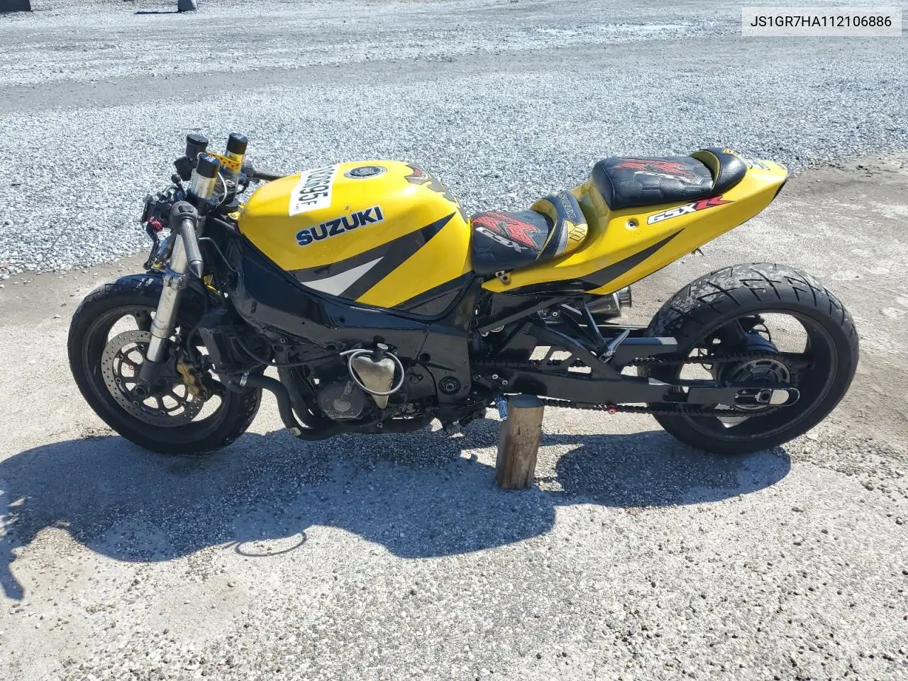 2001 Suzuki Gsx-R750 VIN: JS1GR7HA112106886 Lot: 61828695