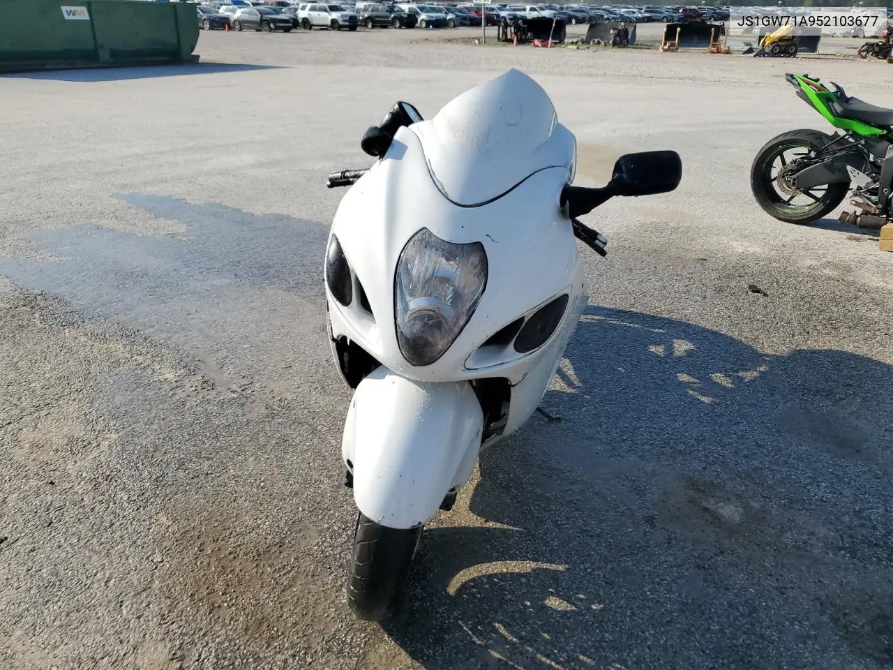 2005 Suzuki Gsx1300 Rk5 VIN: JS1GW71A952103677 Lot: 50352465