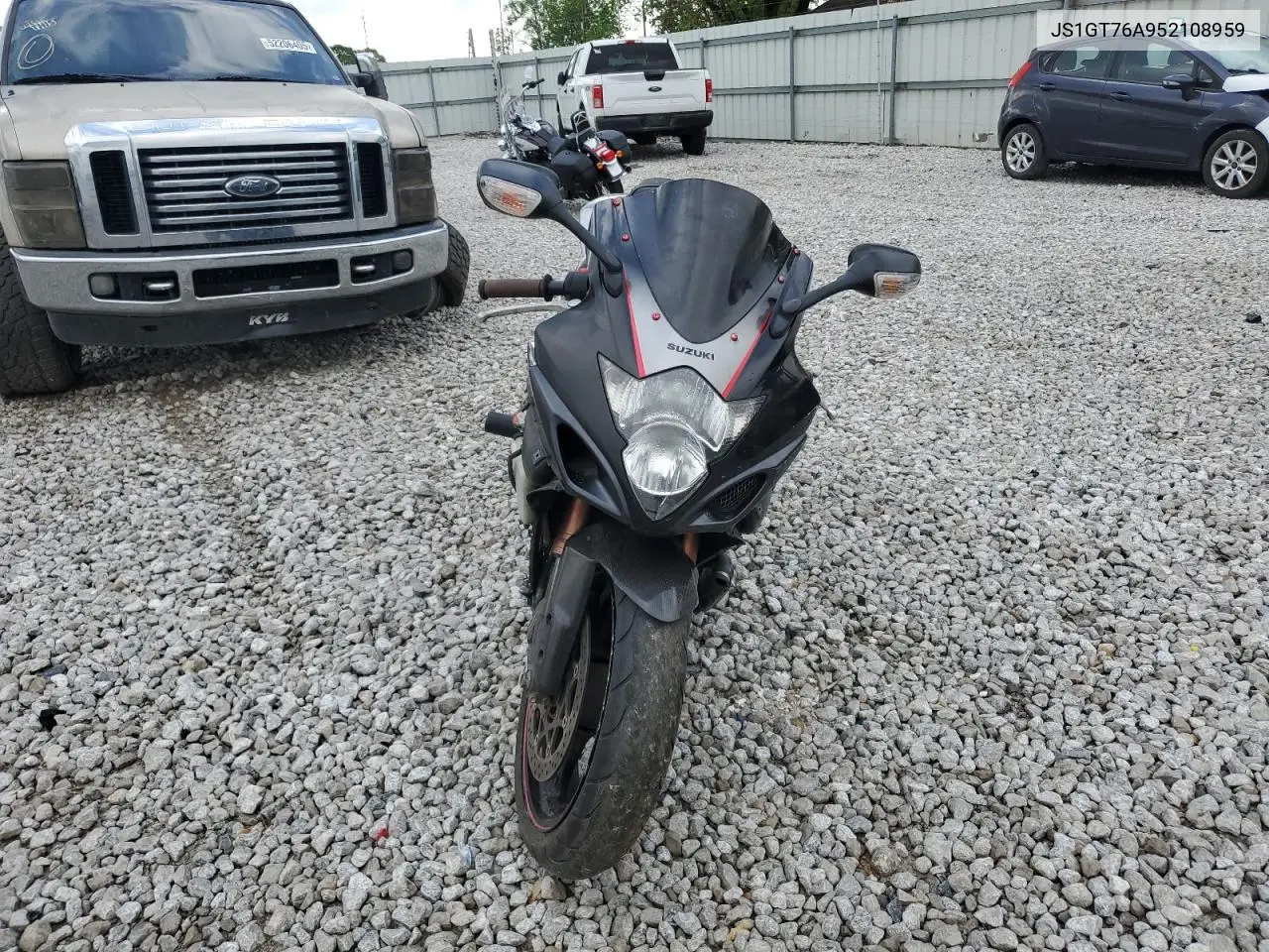 2005 Suzuki Gsx-R1000 VIN: JS1GT76A952108959 Lot: 55076205