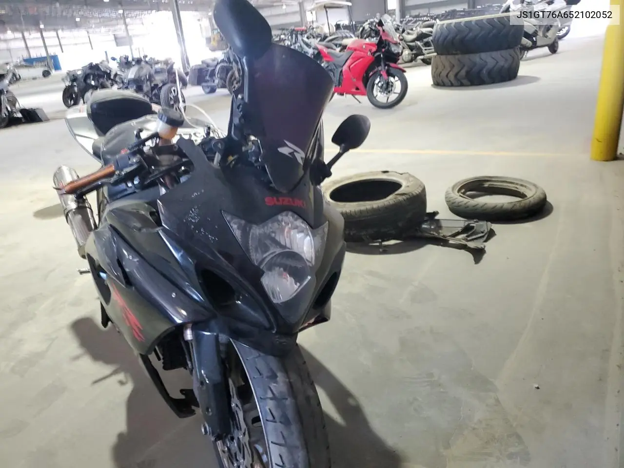 2005 Suzuki Gsx-R1000 VIN: JS1GT76A652102052 Lot: 55152275