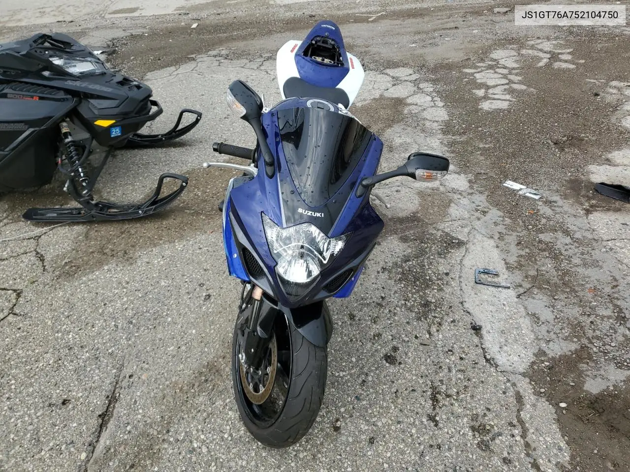 2005 Suzuki Gsx-R1000 VIN: JS1GT76A752104750 Lot: 62754965