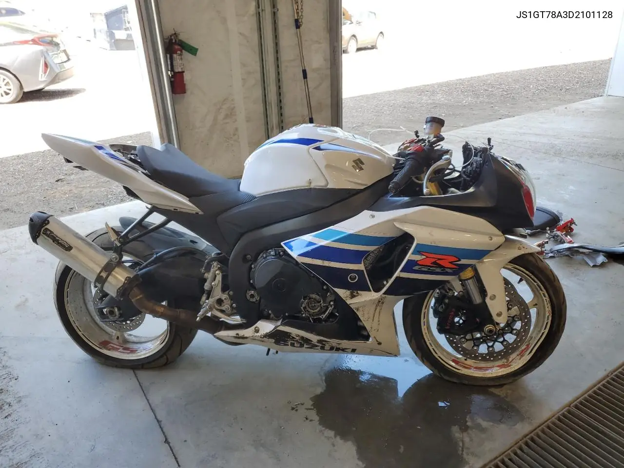 2013 Suzuki Gsx-R1000 VIN: JS1GT78A3D2101128 Lot: 63102135