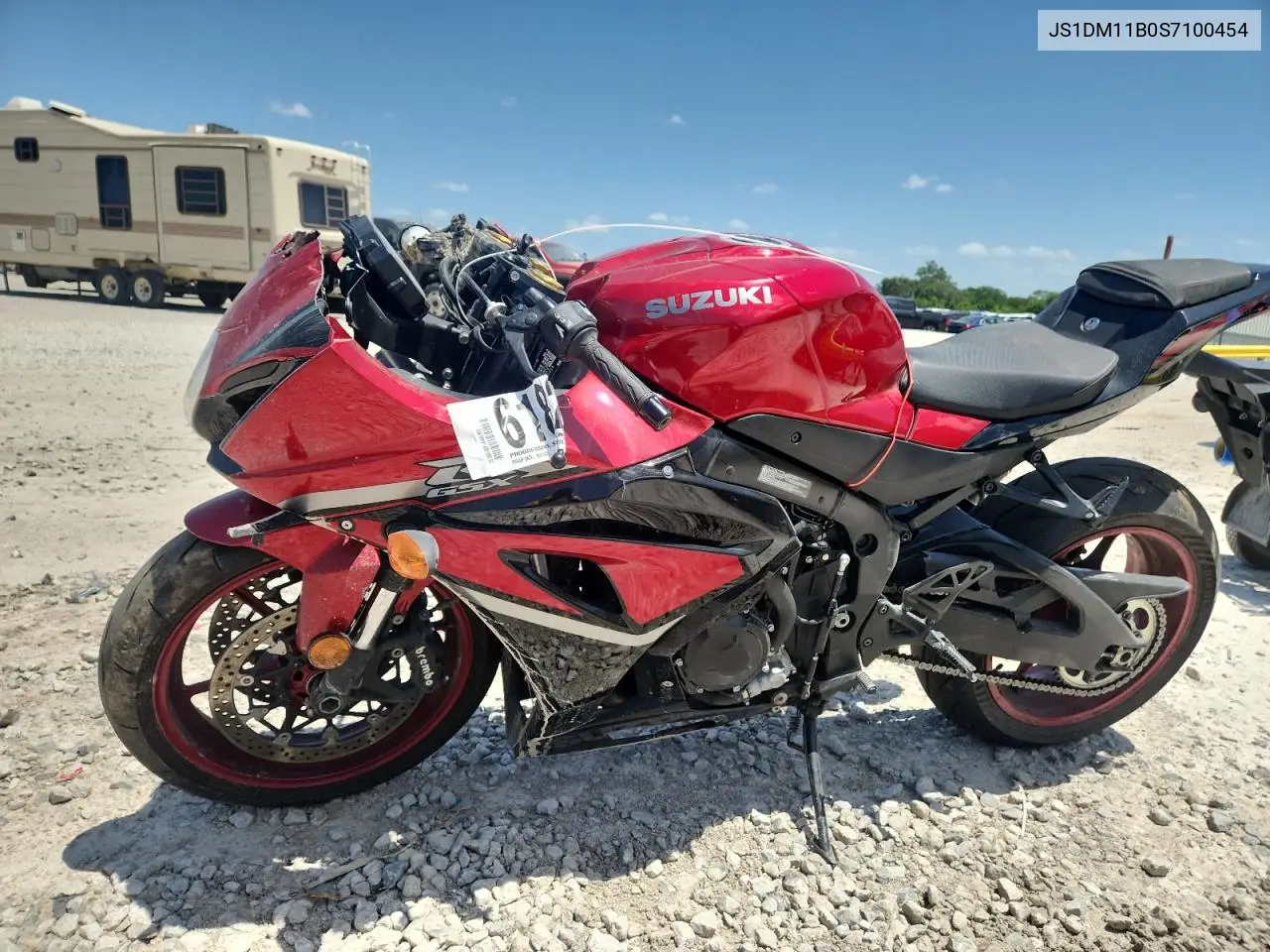 2025 Suzuki Gsx-R1000 VIN: JS1DM11B0S7100454 Lot: 61820745