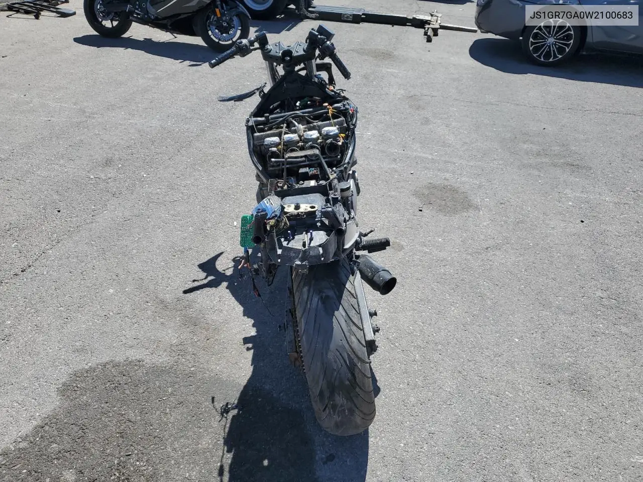 1998 Suzuki Gsx750 F VIN: JS1GR7GA0W2100683 Lot: 56331335