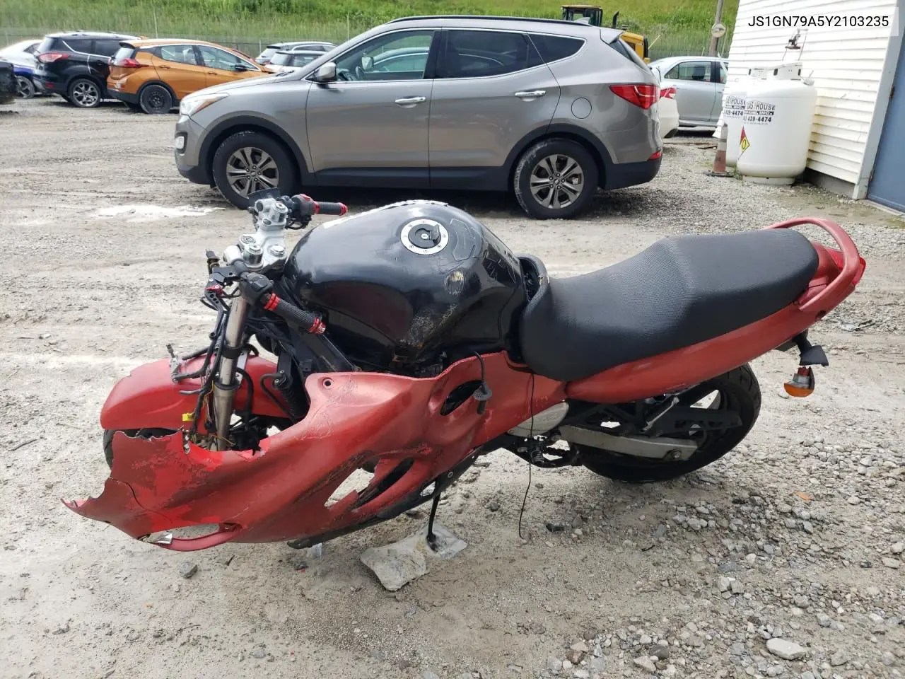 2000 Suzuki Gsx600 F VIN: JS1GN79A5Y2103235 Lot: 61038475