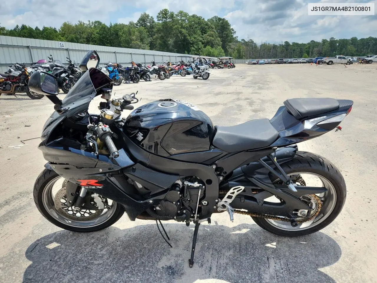 2011 Suzuki Gsx750 VIN: JS1GR7MA4B2100801 Lot: 64288105