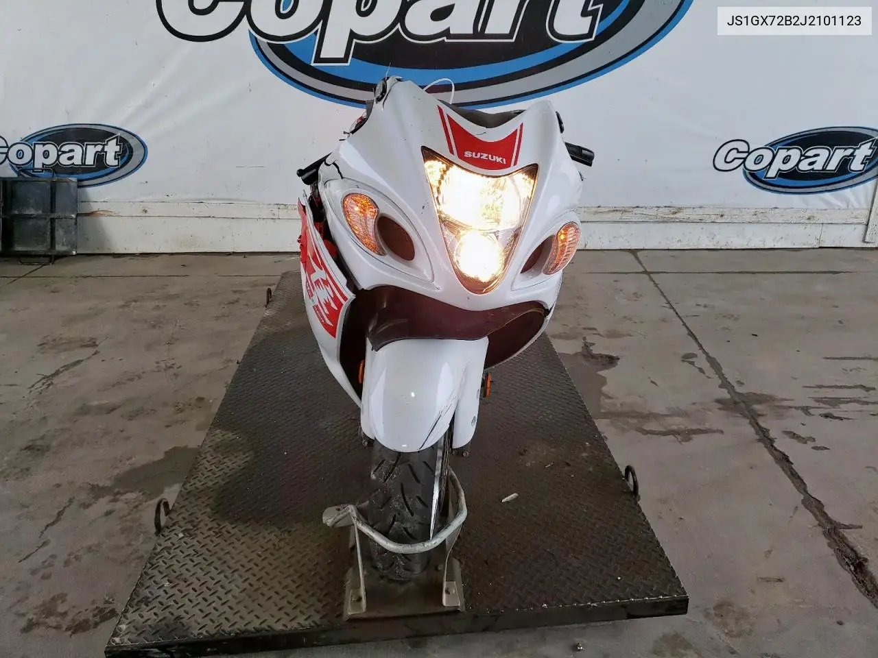 2018 Suzuki Gsx1300 Ra VIN: JS1GX72B2J2101123 Lot: 46339825