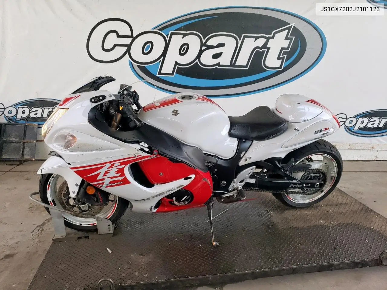 2018 Suzuki Gsx1300 Ra VIN: JS1GX72B2J2101123 Lot: 46339825