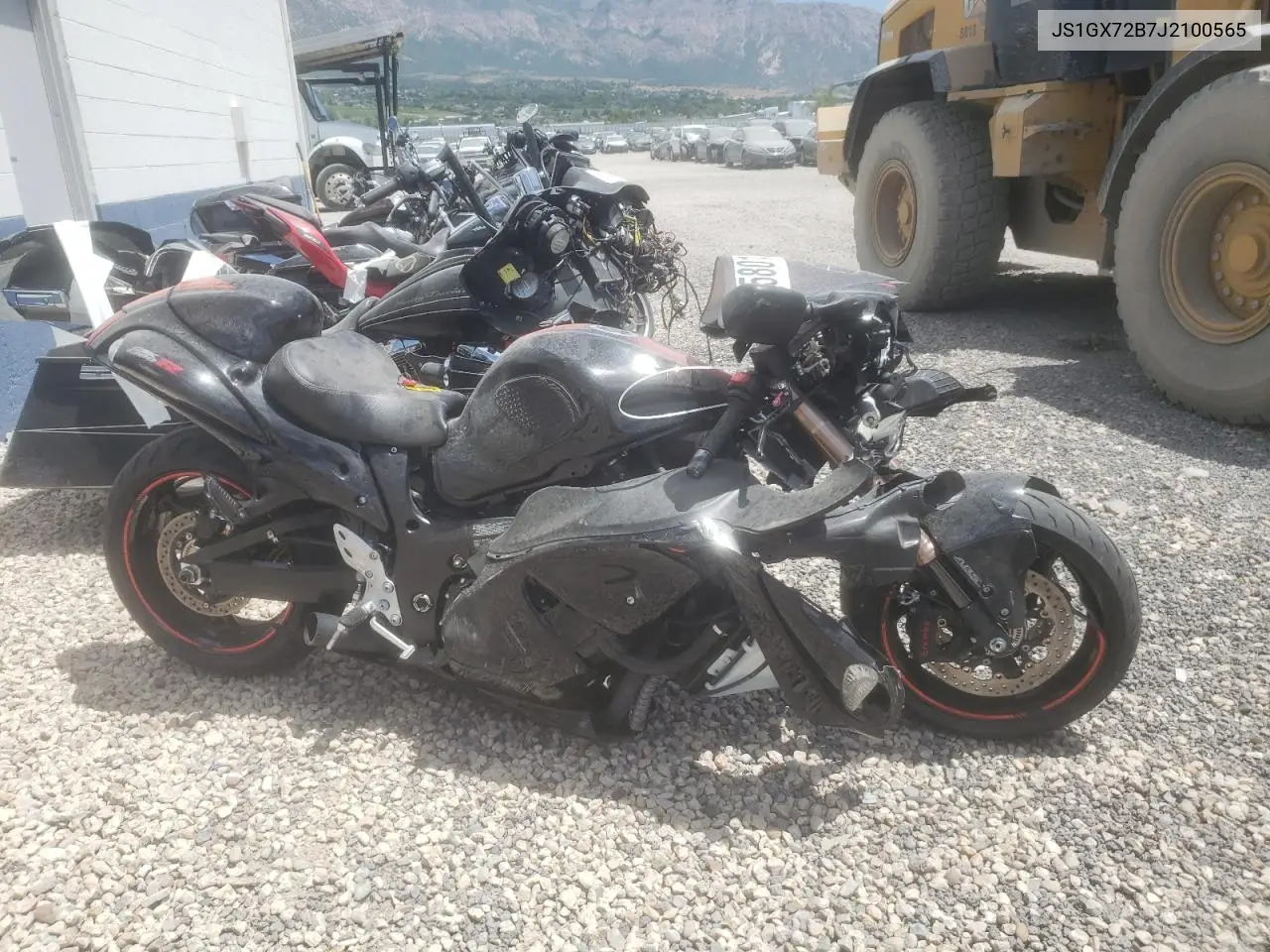2018 Suzuki Gsx1300 Ra VIN: JS1GX72B7J2100565 Lot: 58012695