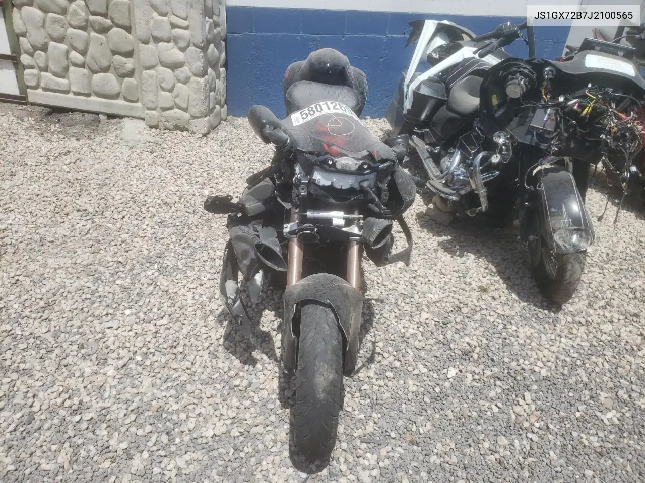 2018 Suzuki Gsx1300 Ra VIN: JS1GX72B7J2100565 Lot: 58012695