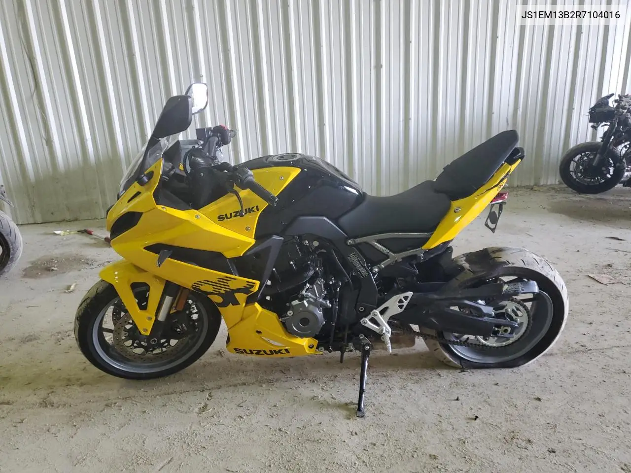 2024 Suzuki Gsx800 F VIN: JS1EM13B2R7104016 Lot: 45926925