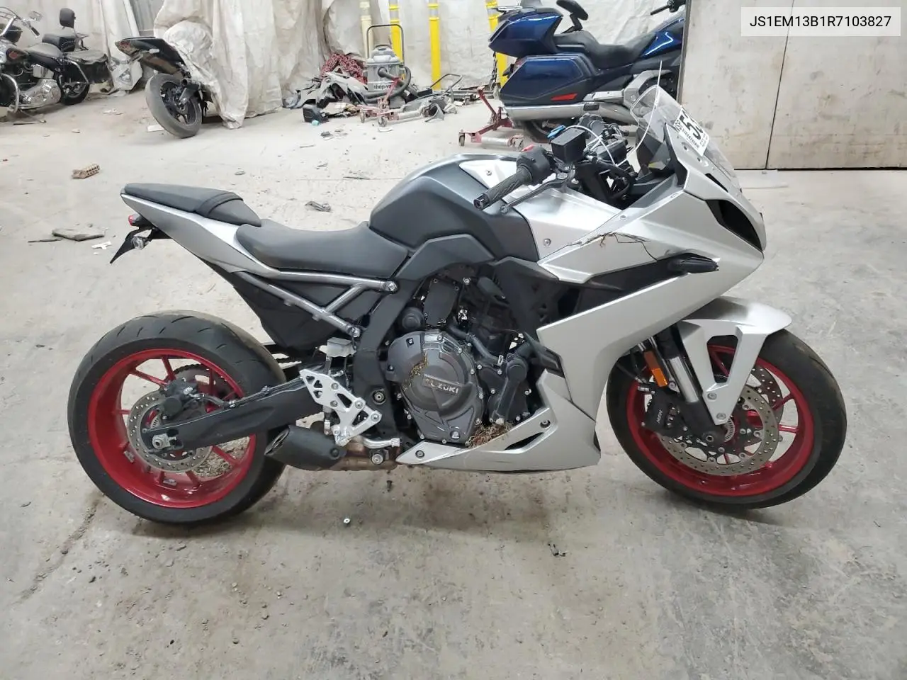 2024 Suzuki Gsx800 F VIN: JS1EM13B1R7103827 Lot: 53917815