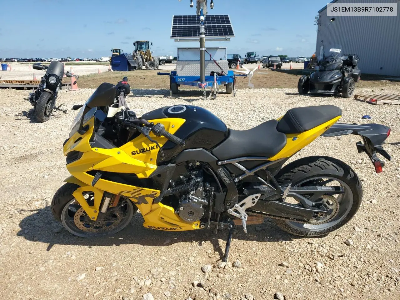 2024 Suzuki Gsx800 F VIN: JS1EM13B9R7102778 Lot: 54209765