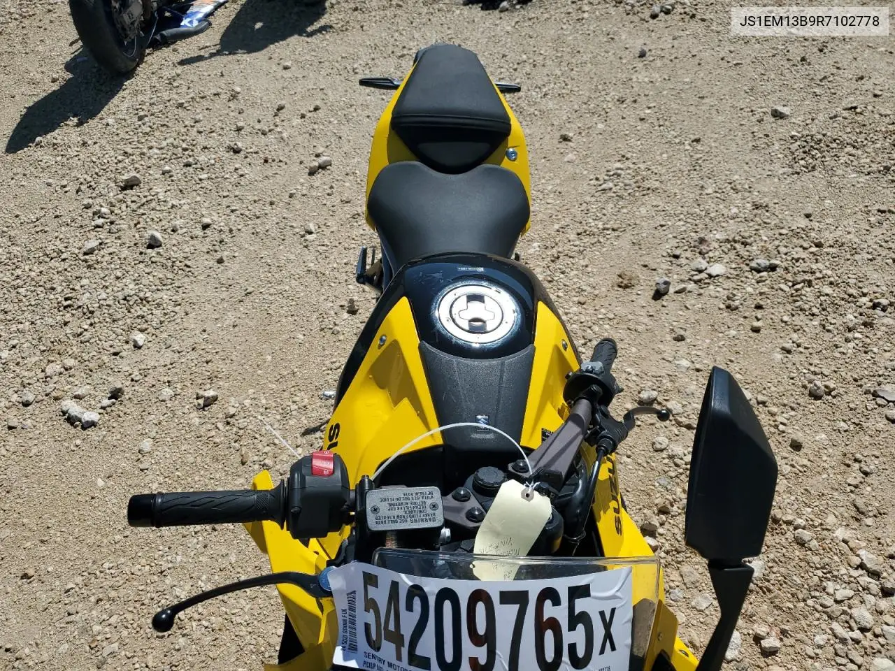 2024 Suzuki Gsx800 F VIN: JS1EM13B9R7102778 Lot: 54209765