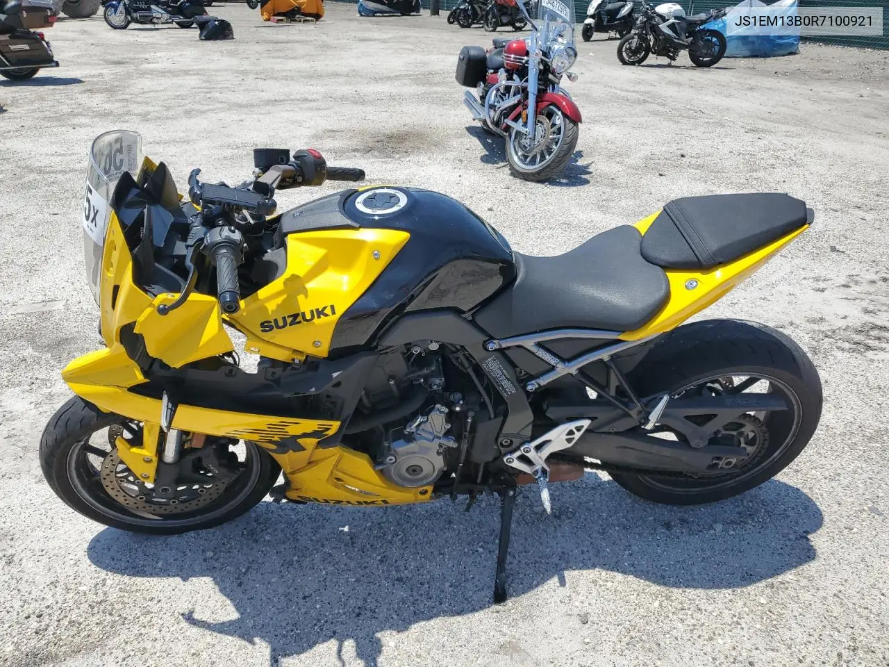 2024 Suzuki Gsx800 F VIN: JS1EM13B0R7100921 Lot: 56138725