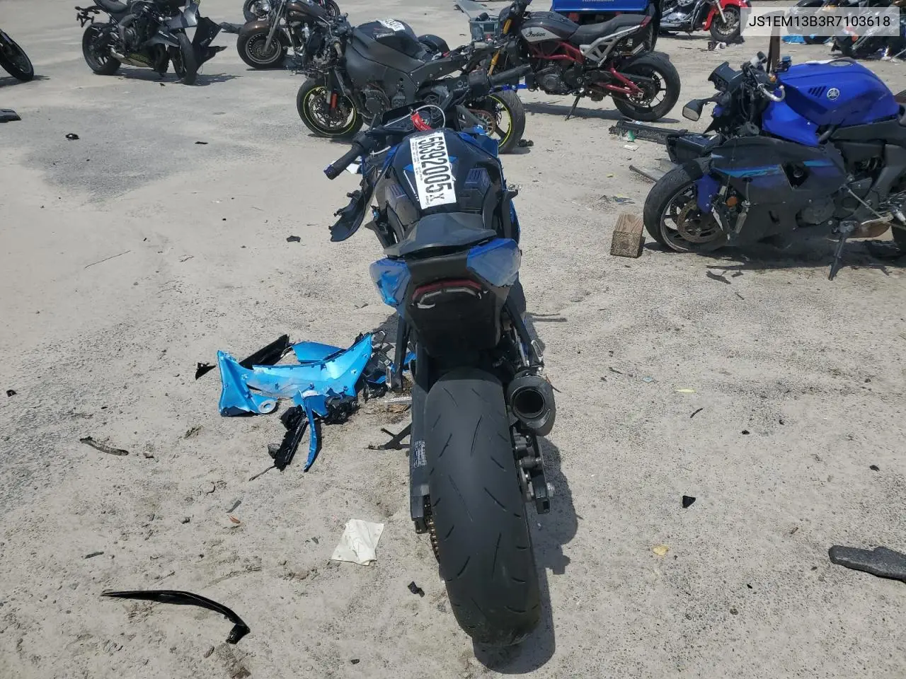 2024 Suzuki Gsx800 F VIN: JS1EM13B3R7103618 Lot: 56392005