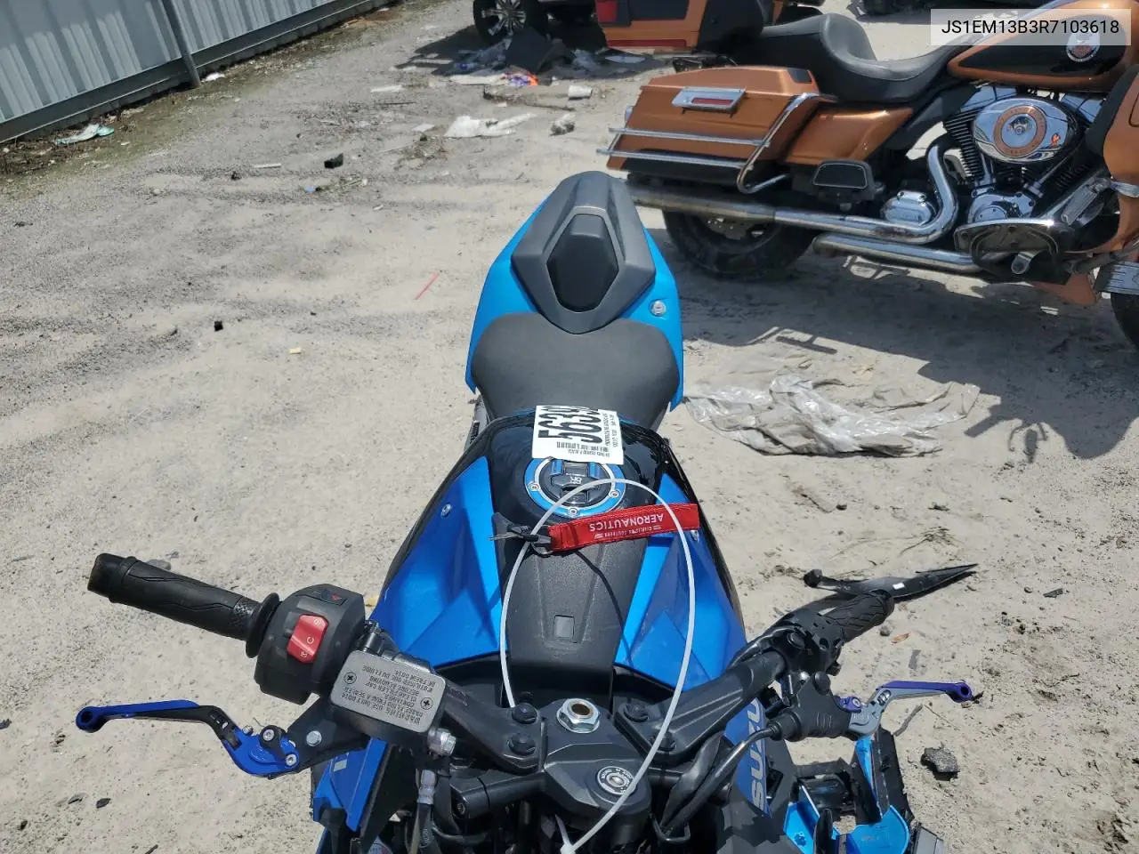 2024 Suzuki Gsx800 F VIN: JS1EM13B3R7103618 Lot: 56392005