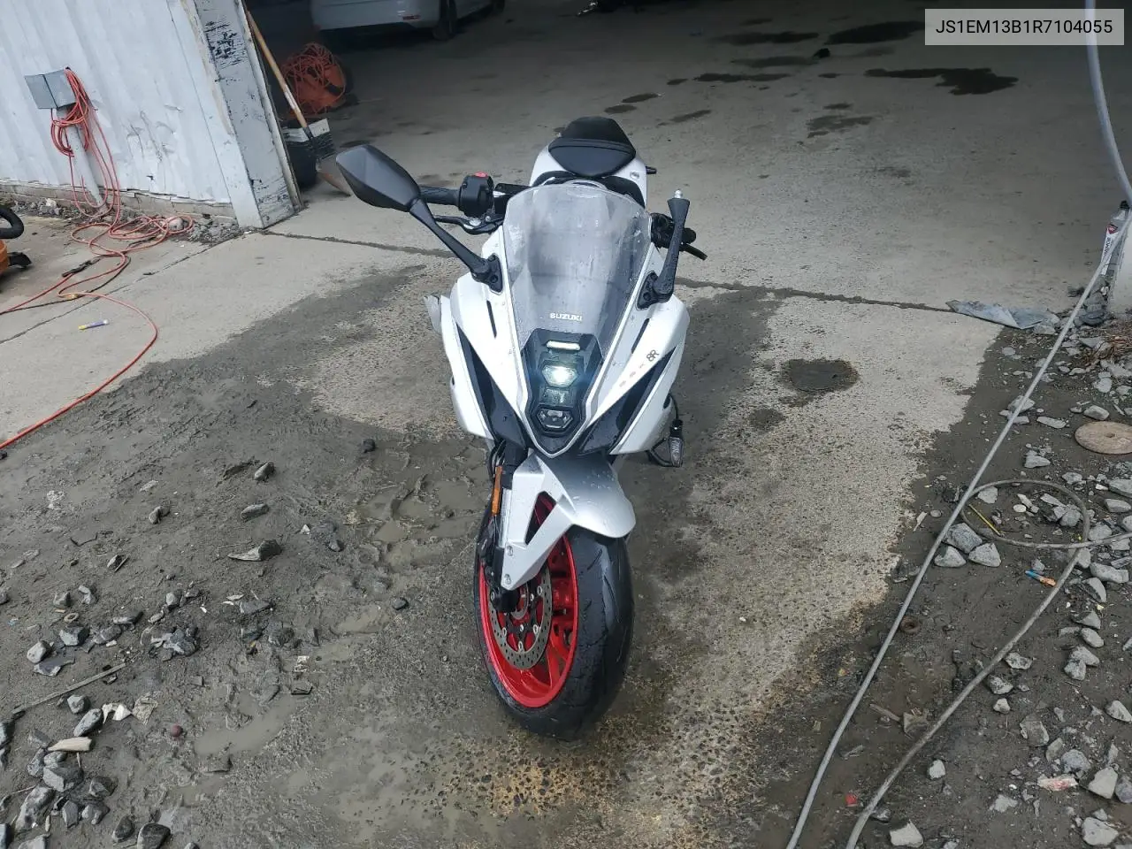 2024 Suzuki Gsx800 F VIN: JS1EM13B1R7104055 Lot: 59982005