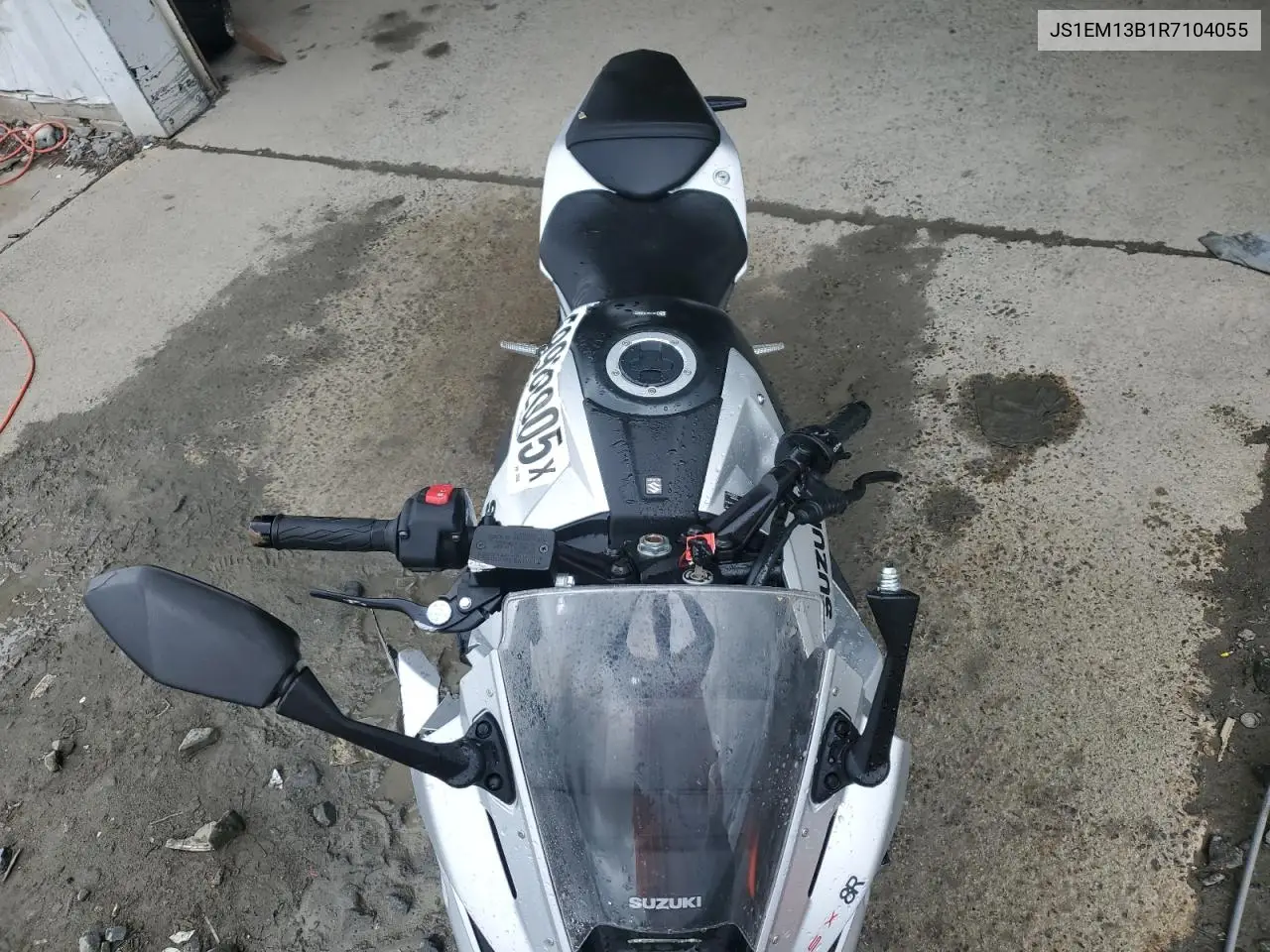 2024 Suzuki Gsx800 F VIN: JS1EM13B1R7104055 Lot: 59982005