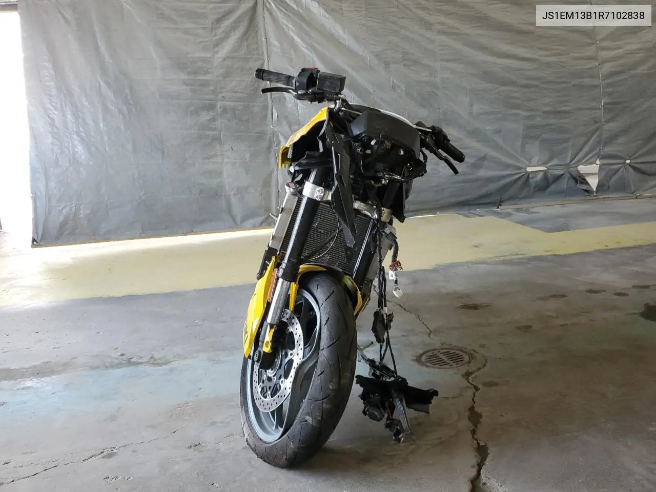 2024 Suzuki Gsx800 F VIN: JS1EM13B1R7102838 Lot: 62863335