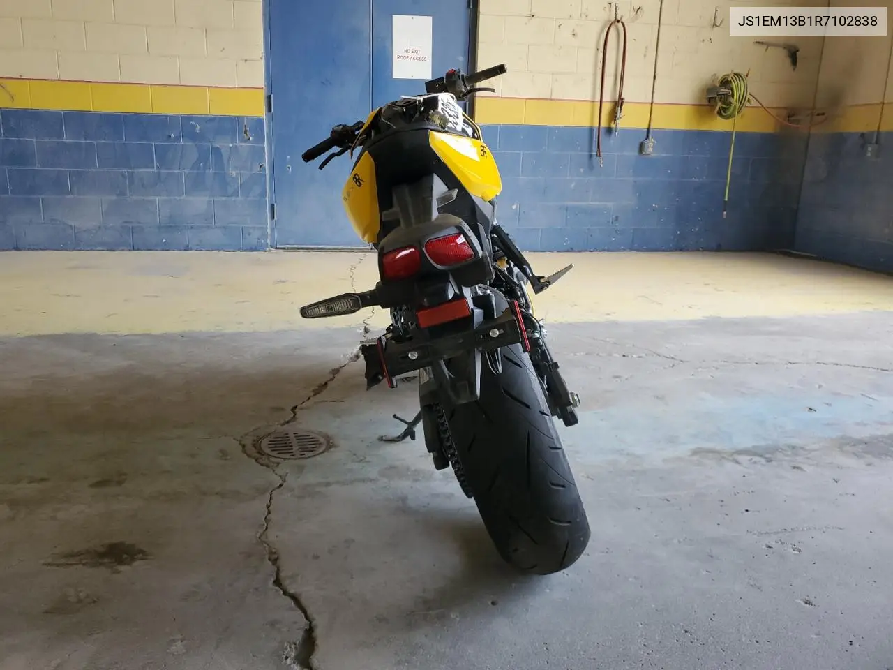 2024 Suzuki Gsx800 F VIN: JS1EM13B1R7102838 Lot: 62863335