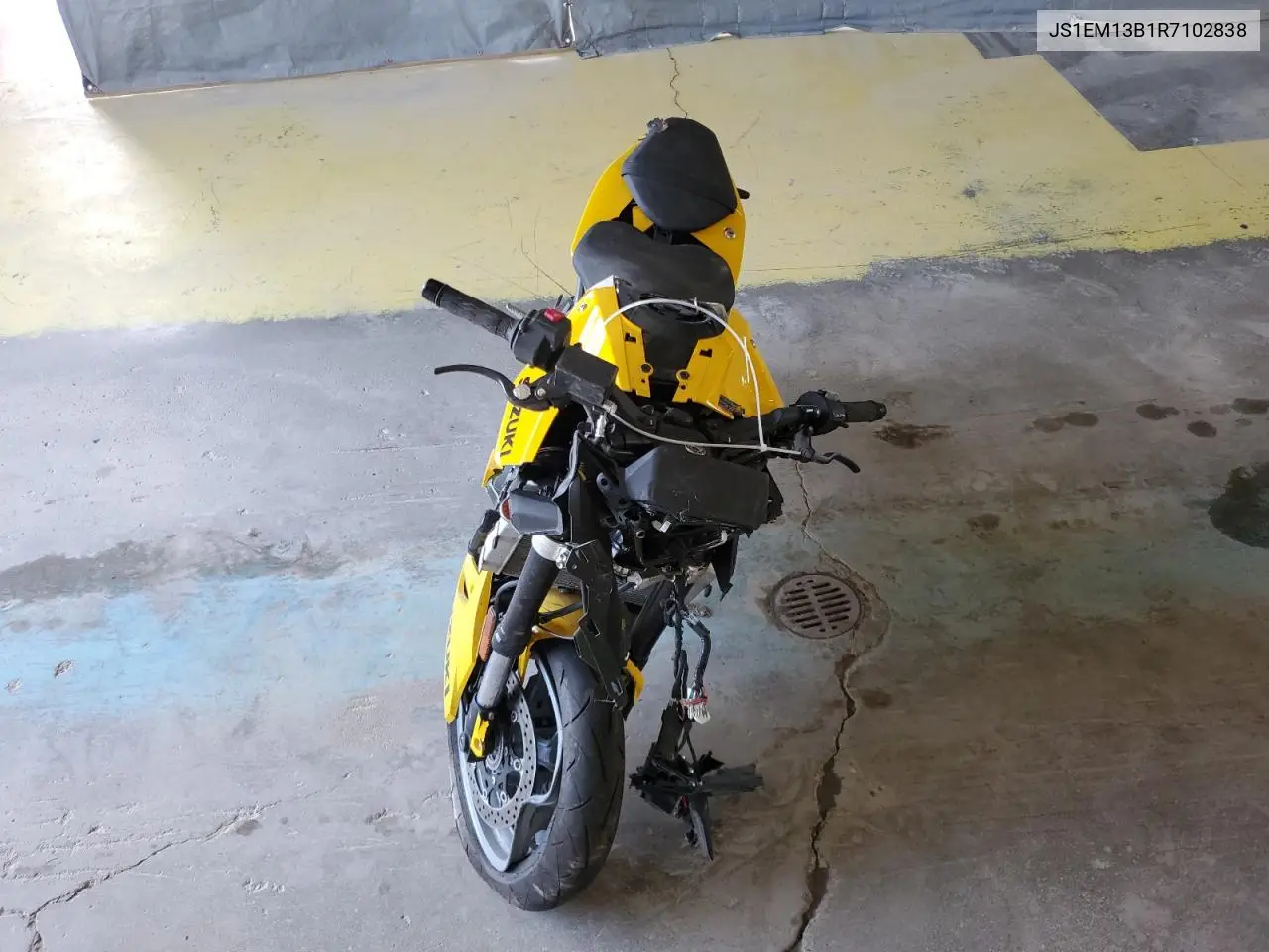 2024 Suzuki Gsx800 F VIN: JS1EM13B1R7102838 Lot: 62863335