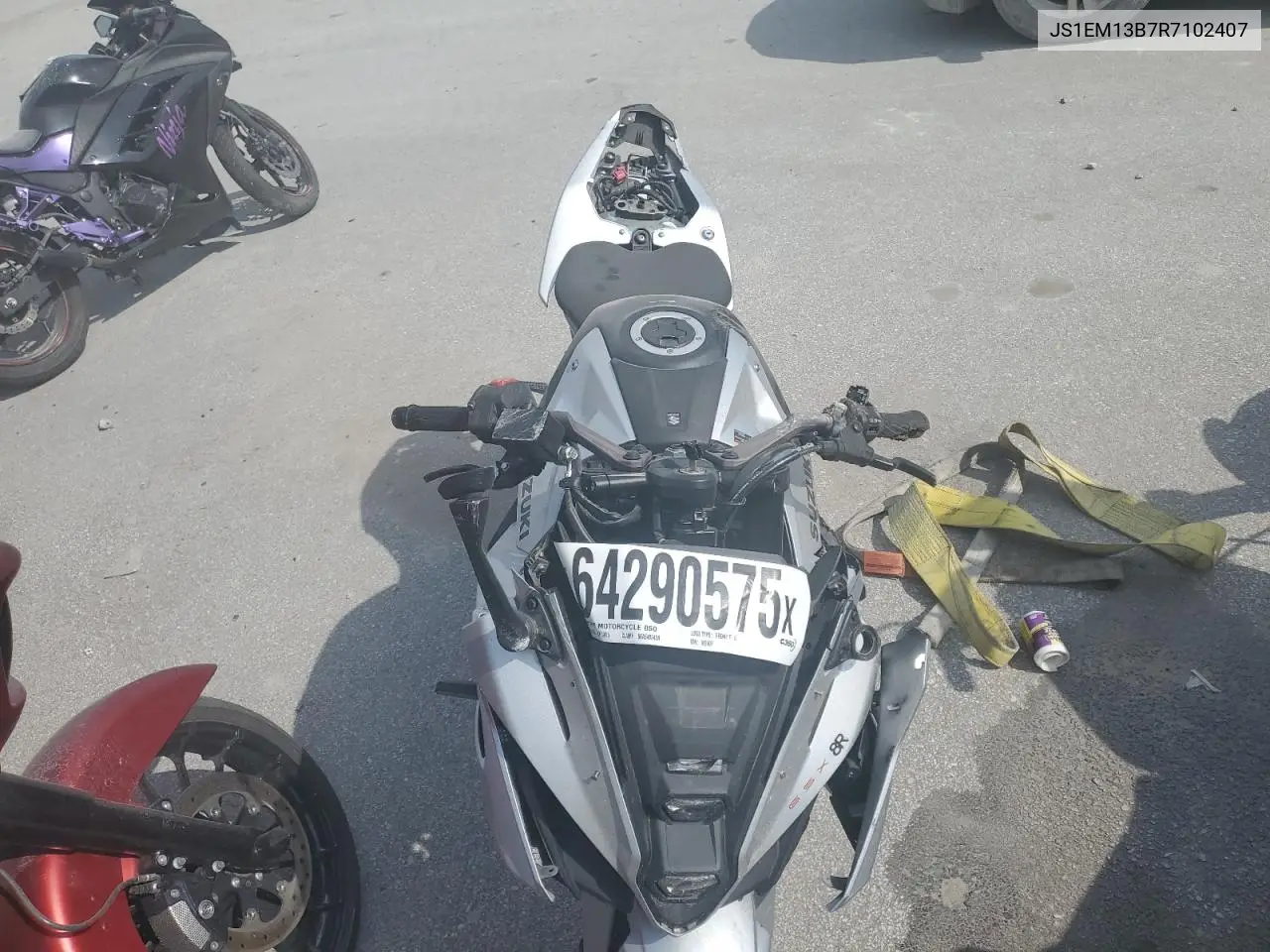 2024 Suzuki Gsx800 F VIN: JS1EM13B7R7102407 Lot: 64290575