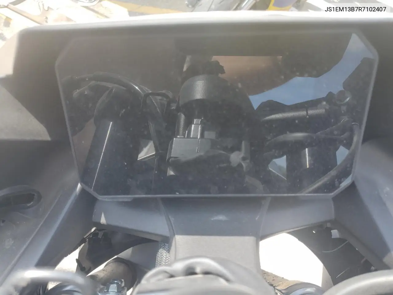 2024 Suzuki Gsx800 F VIN: JS1EM13B7R7102407 Lot: 64290575