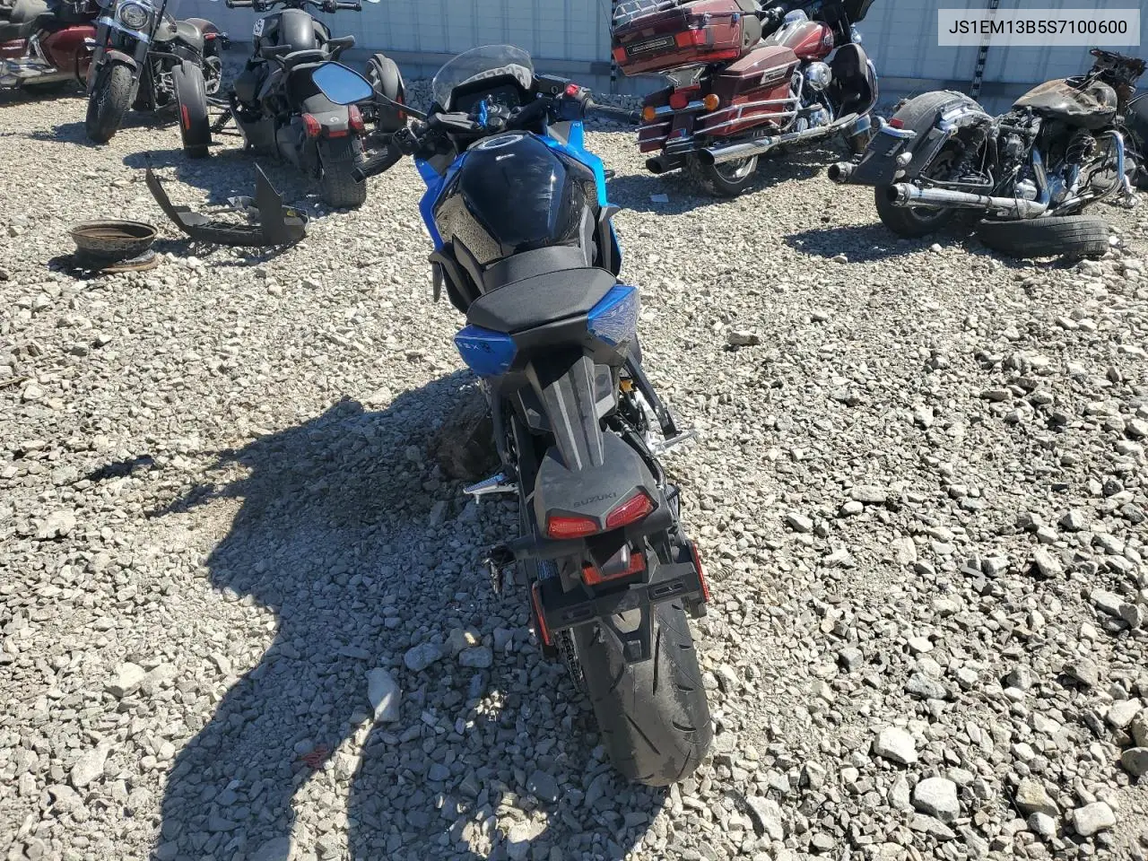2025 Suzuki Gsx800 F VIN: JS1EM13B5S7100600 Lot: 56655515