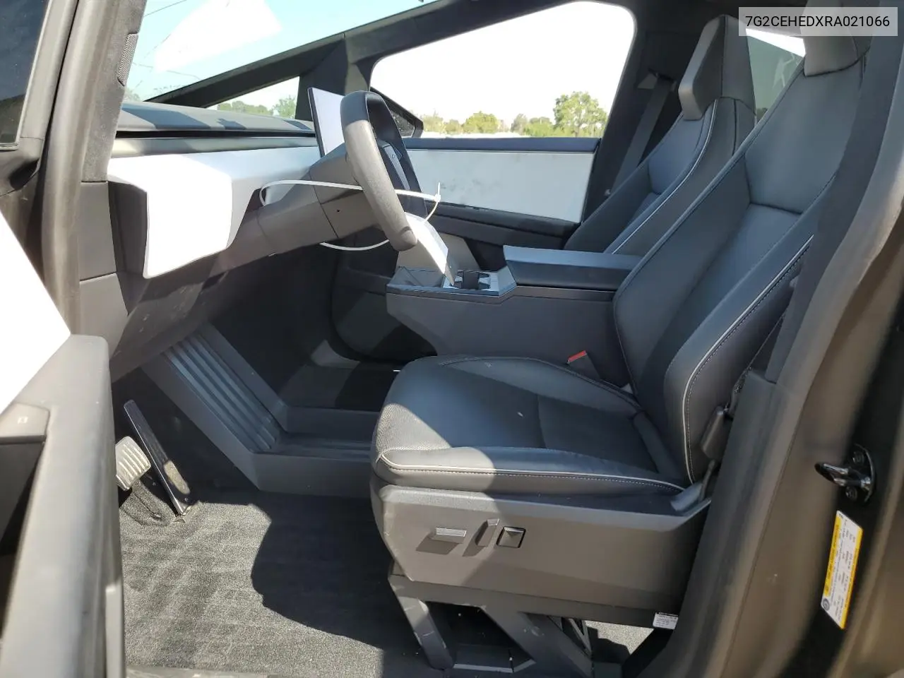 2024 Tesla Cybertruck VIN: 7G2CEHEDXRA021066 Lot: 59327495