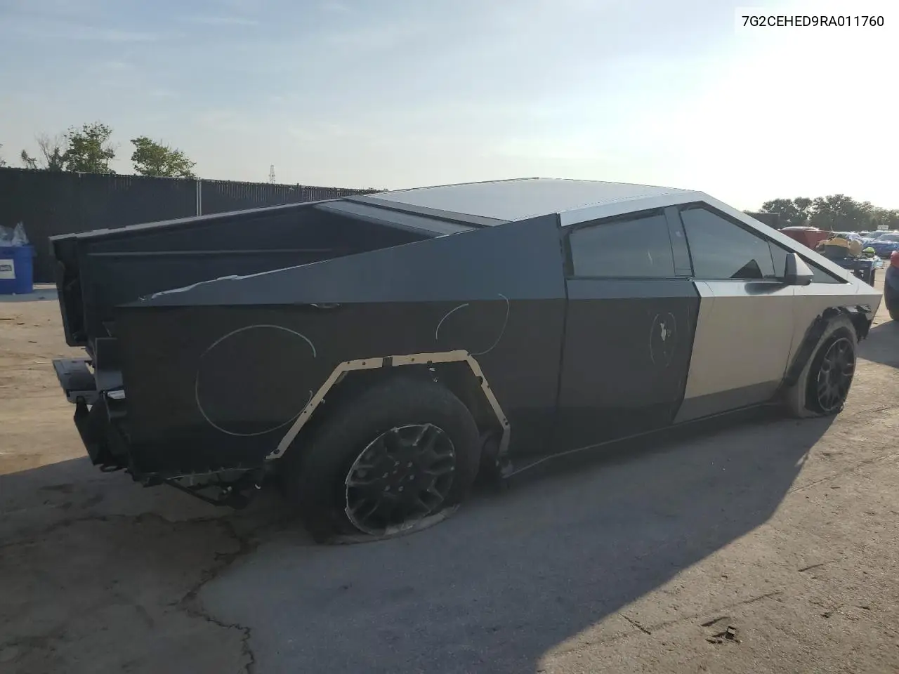 2024 Tesla Cybertruck VIN: 7G2CEHED9RA011760 Lot: 61465585
